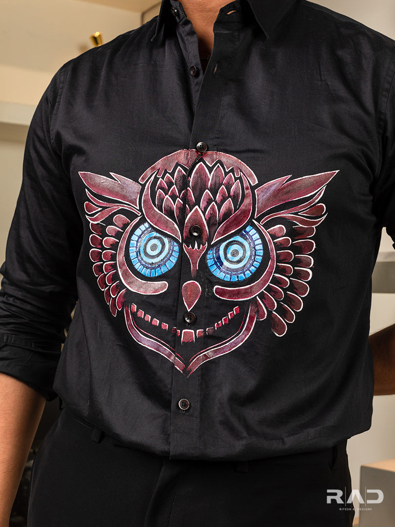 Black Shirt Magenta Owl