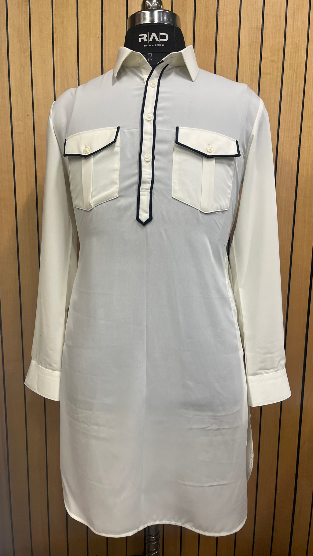 Raj Minimal Kurta Set