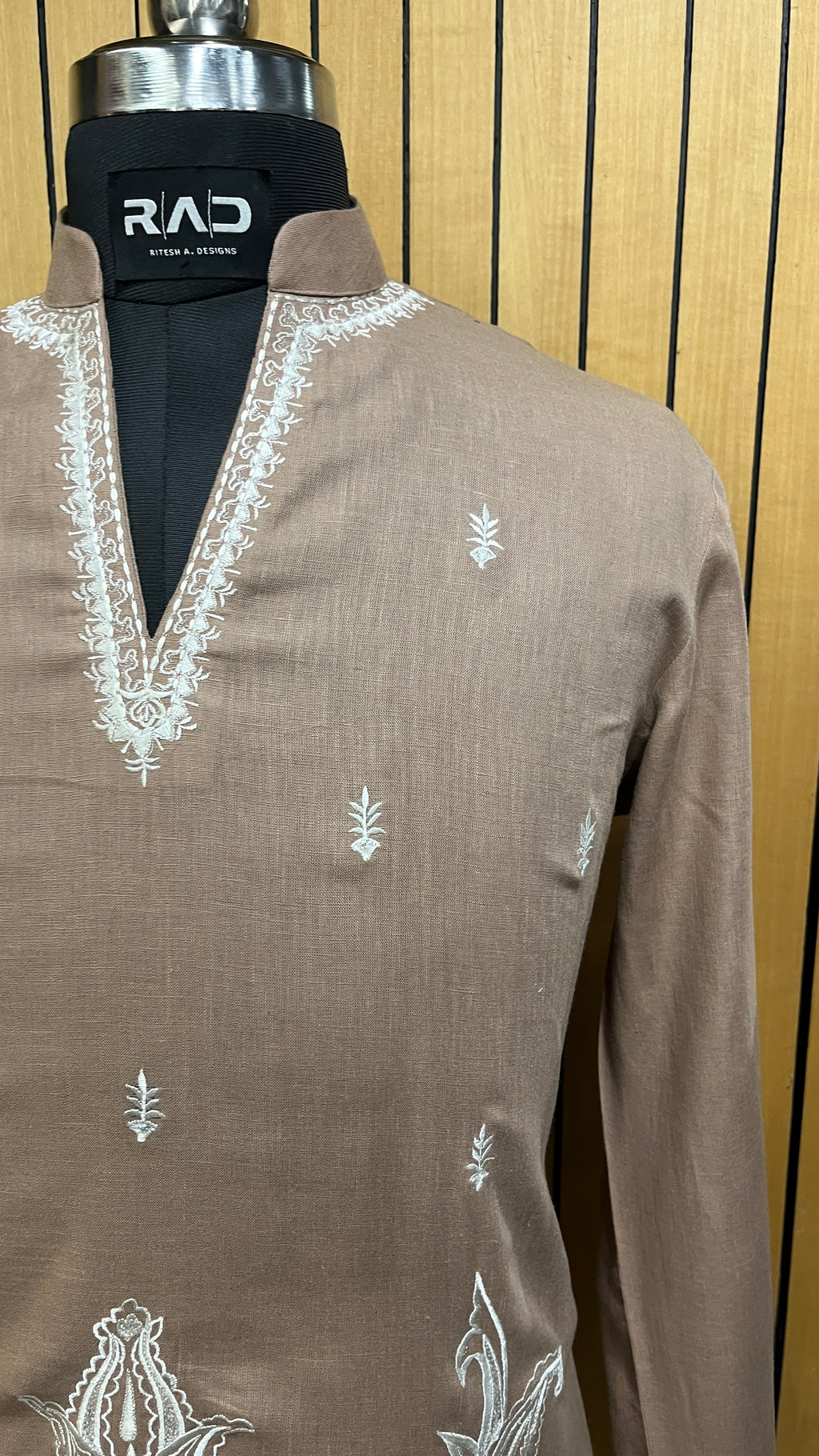 Mocha Gulzar  Kurta