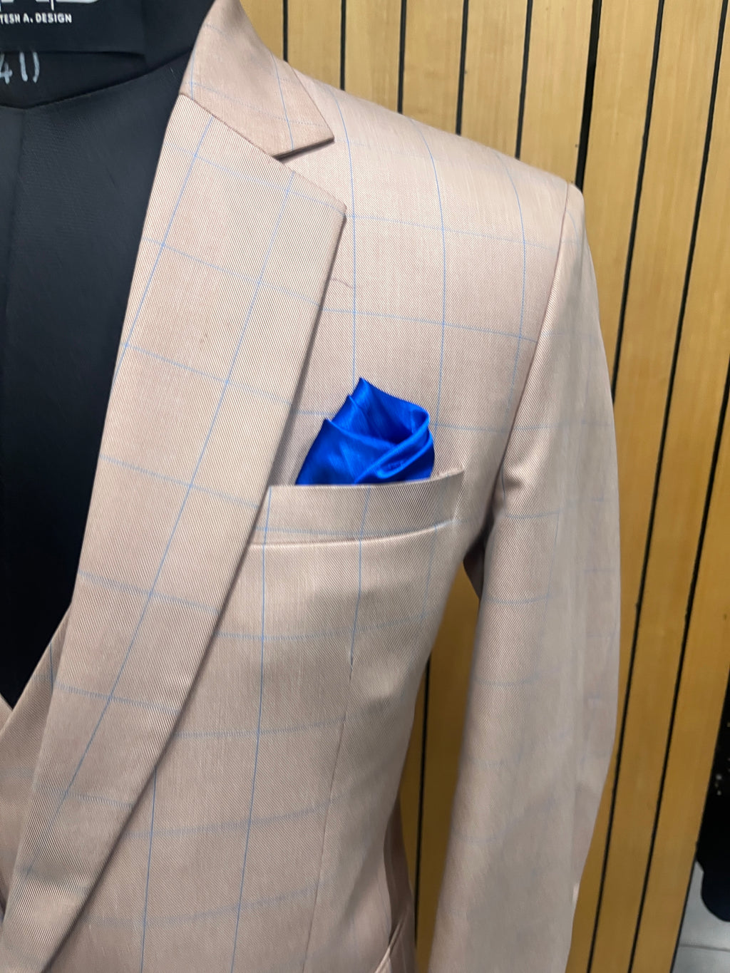 Hampton- Suit