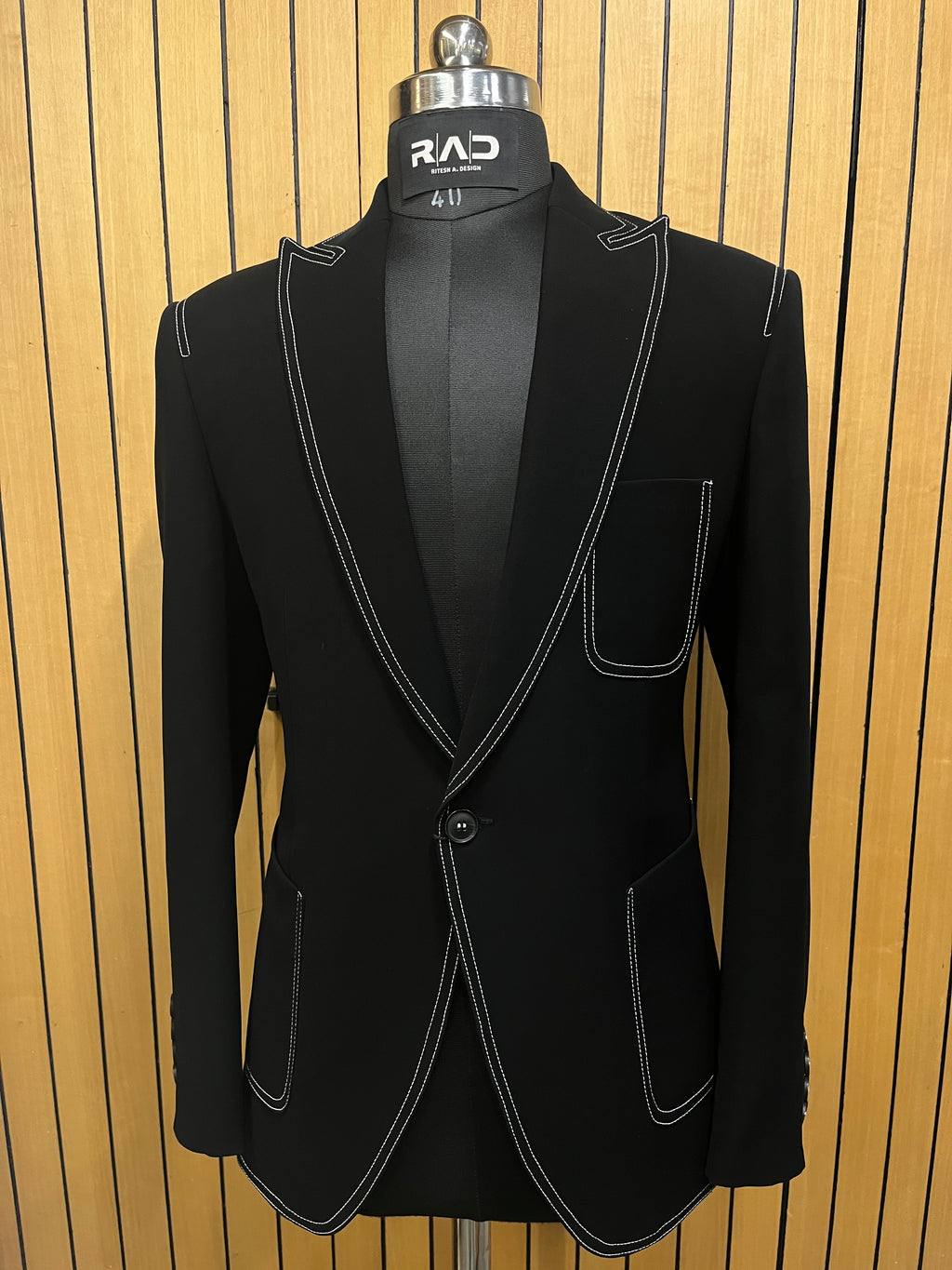 Blackwell- Suit