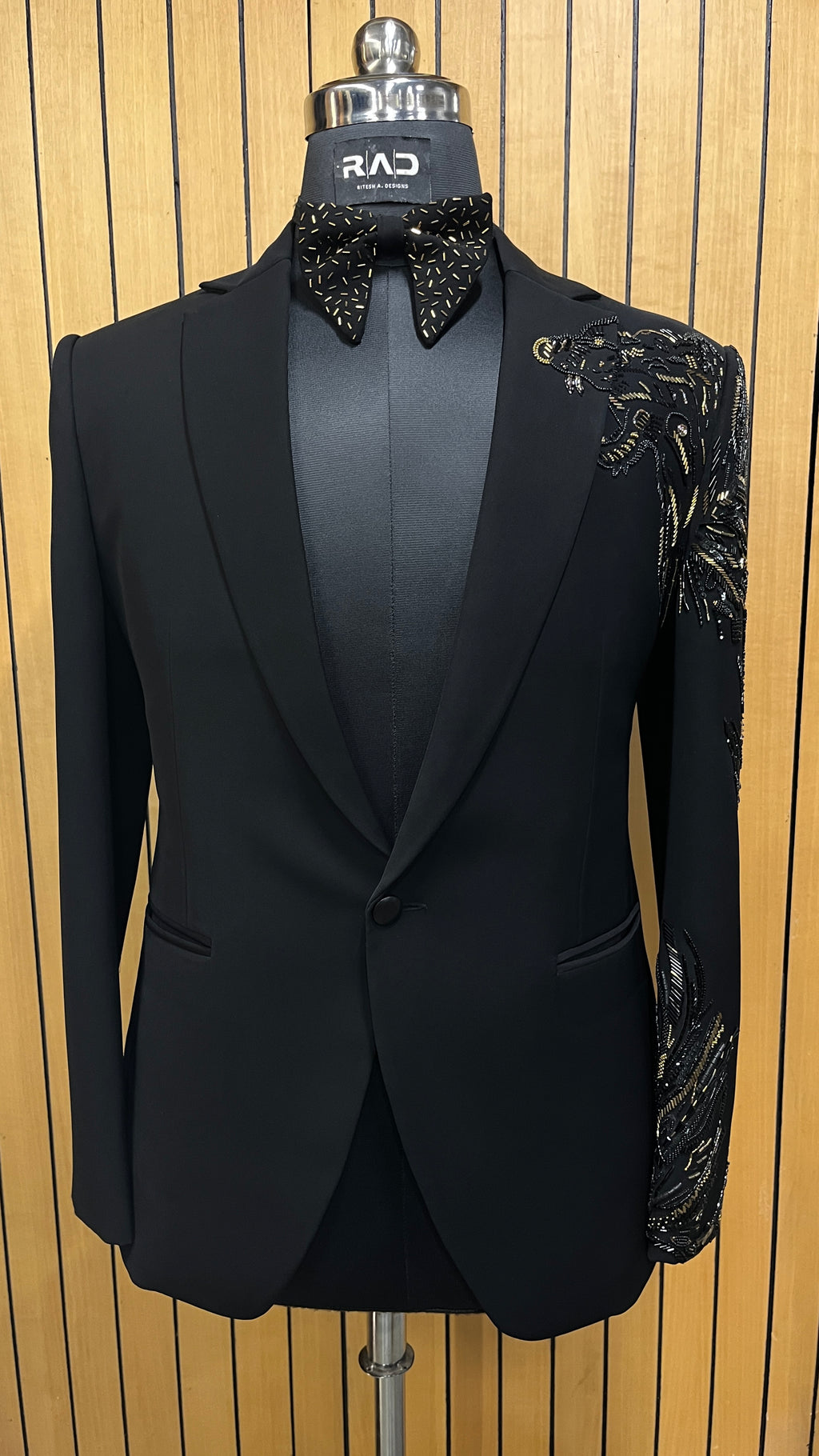 Onyx Signature Tuxedo