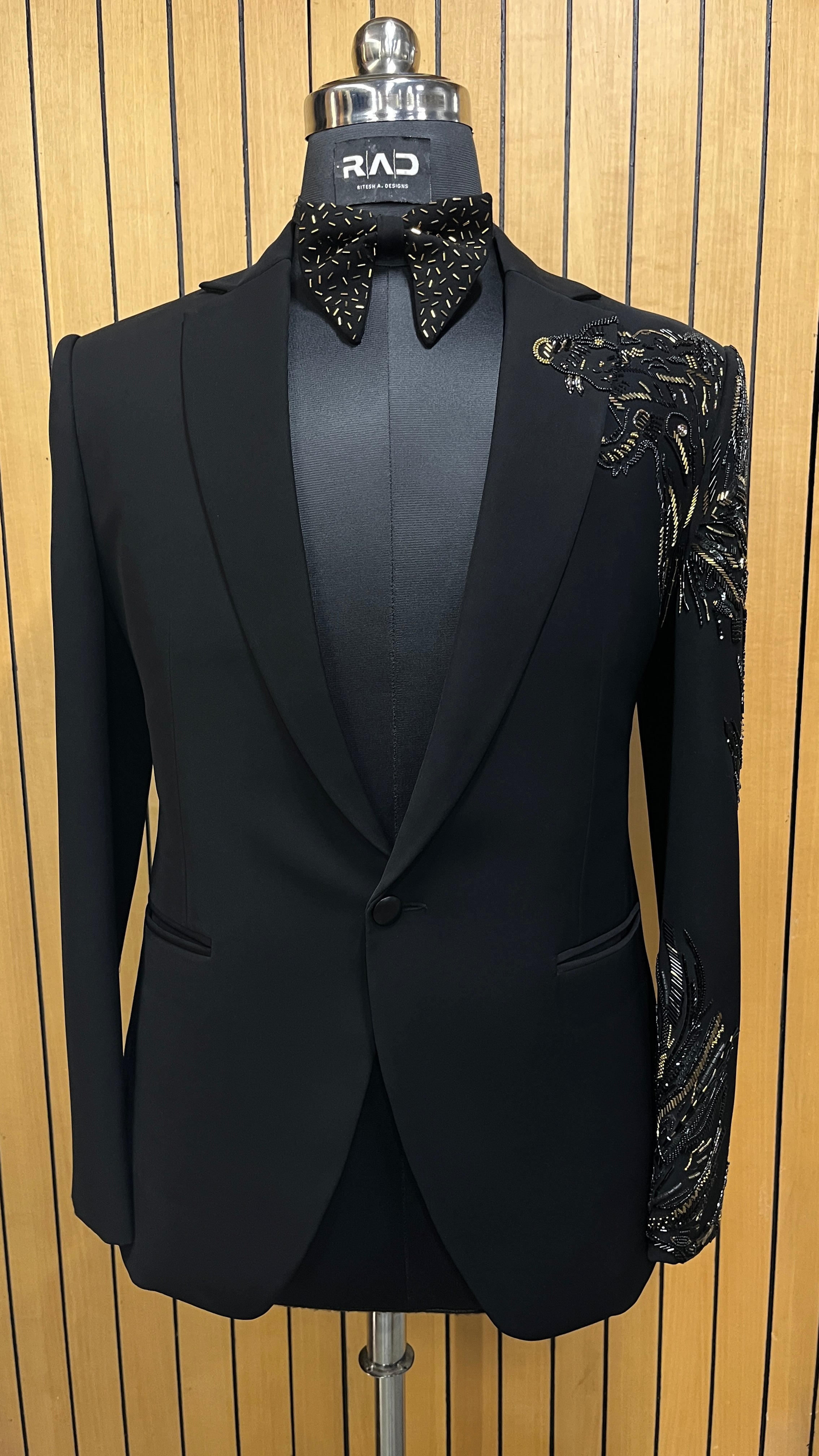 Onyx Signature Tuxedo