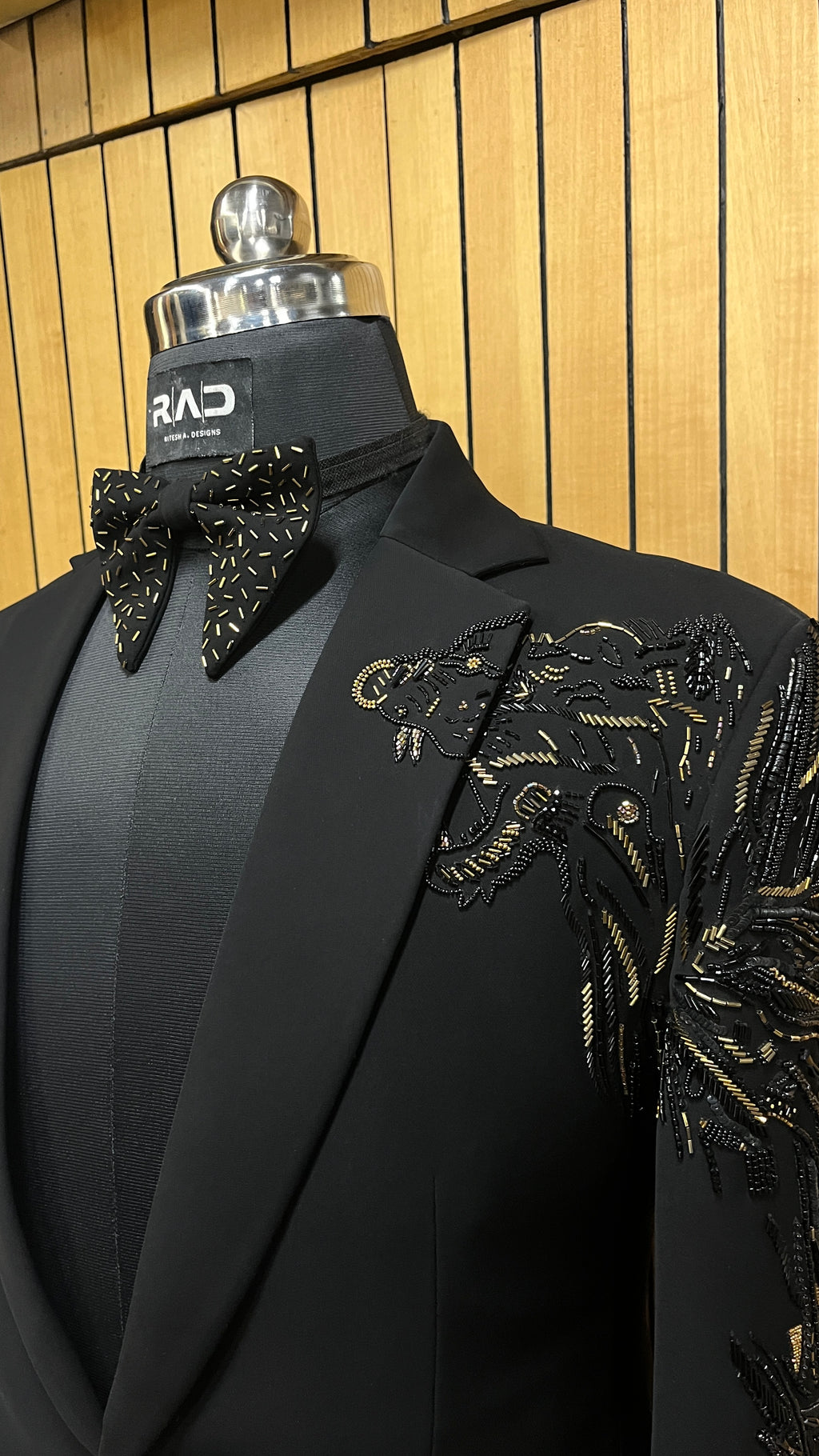 Onyx Signature Tuxedo