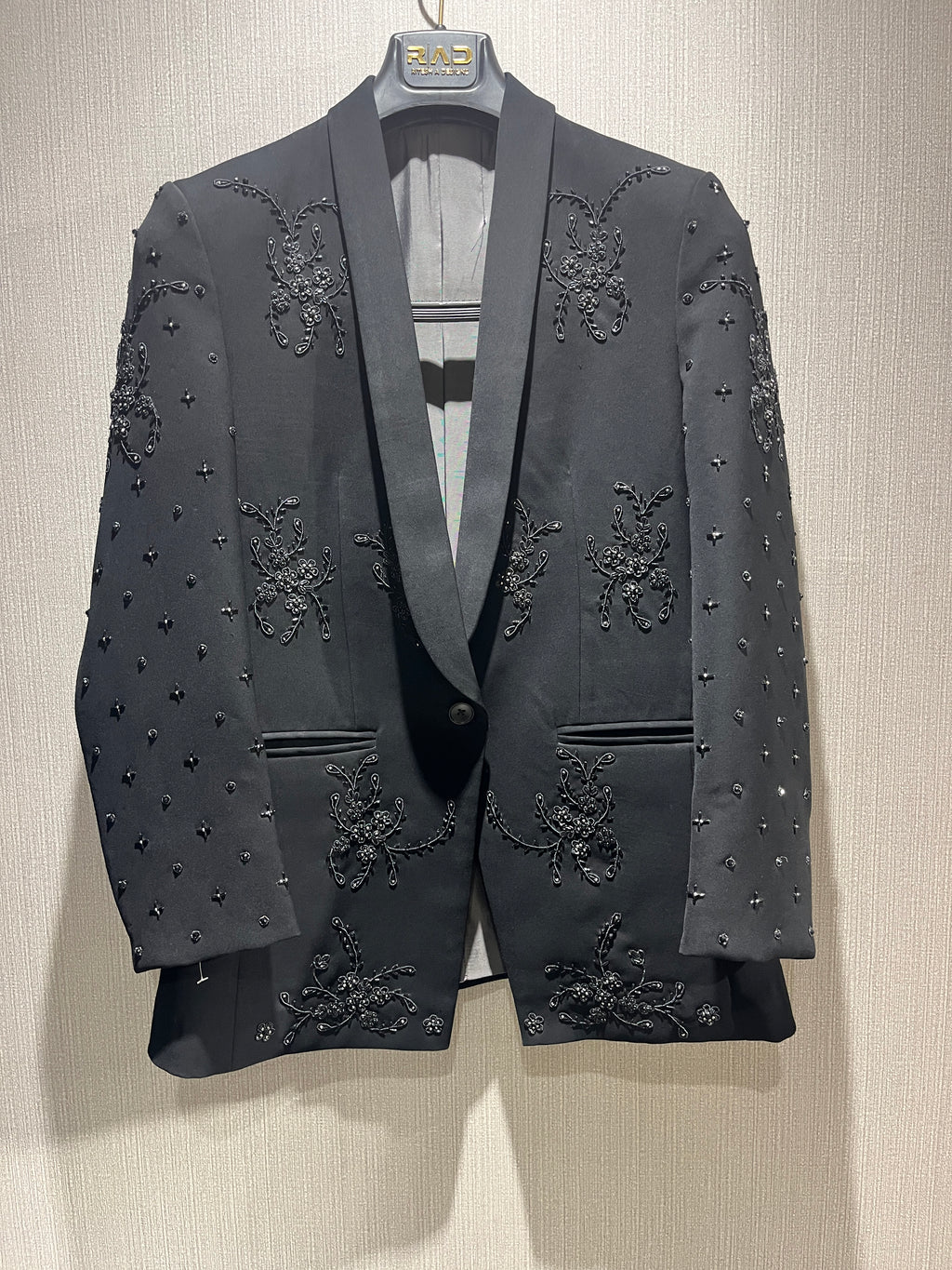 Shadow Vine Tuxedo