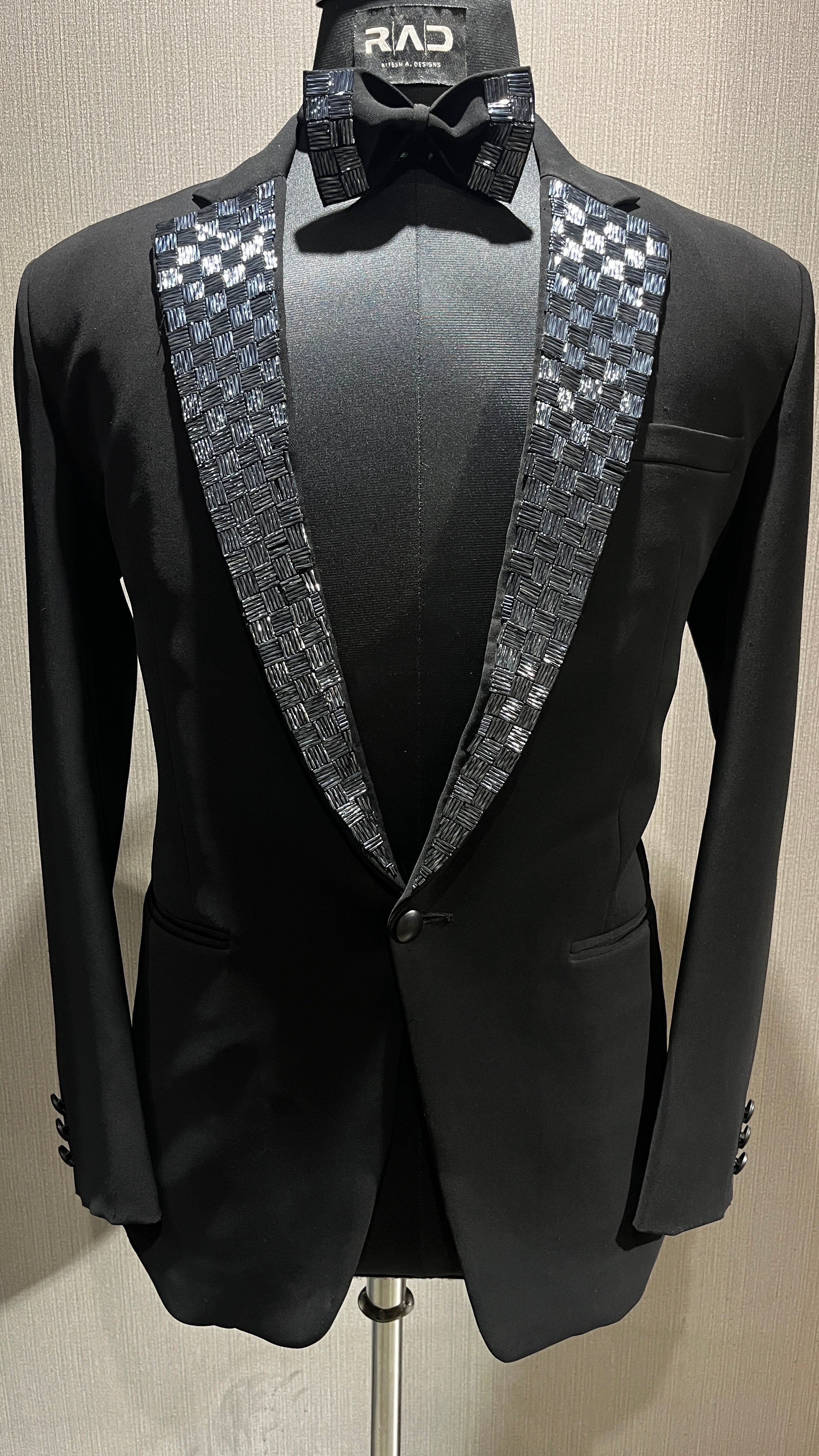Infinity Weave Tuxedo