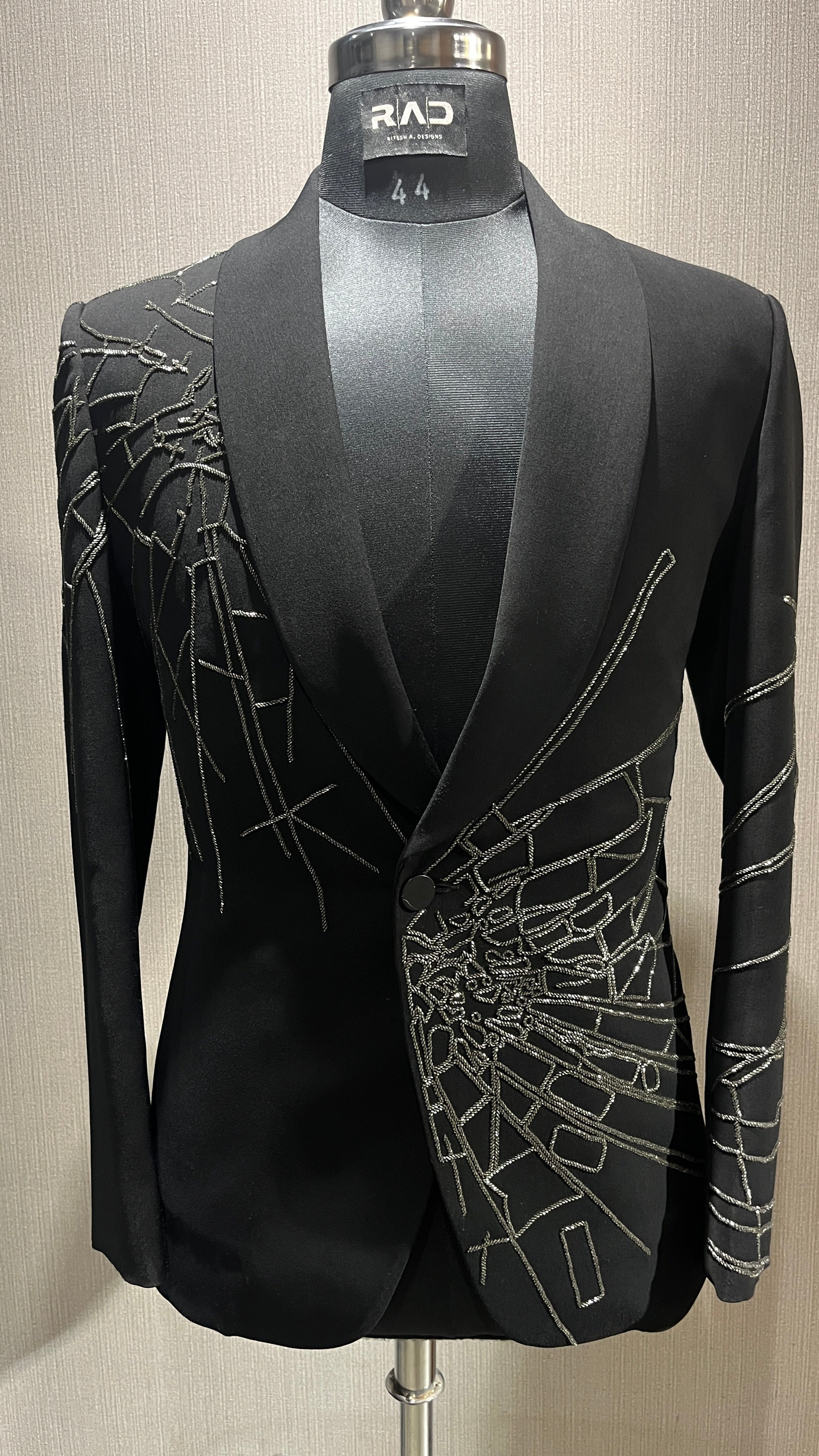 Quantum Web Tuxedo