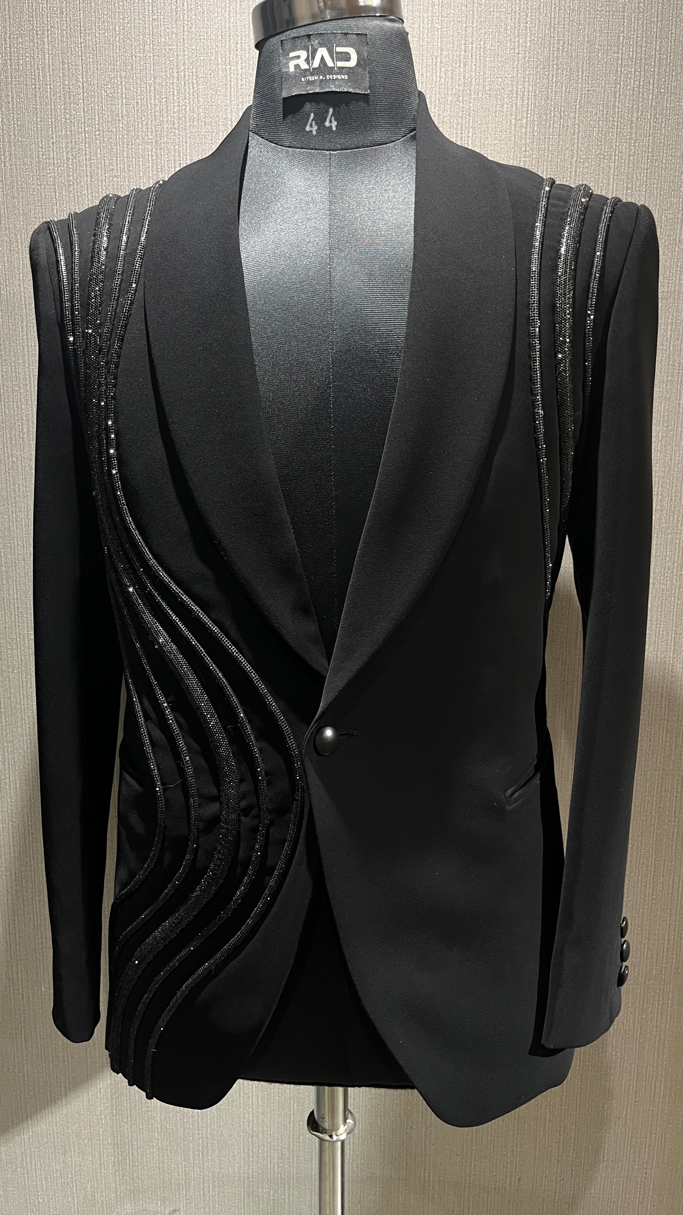 Infinity Flow Tuxedo