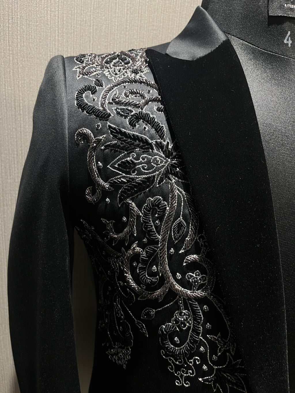 Architect Noir Tuxedo