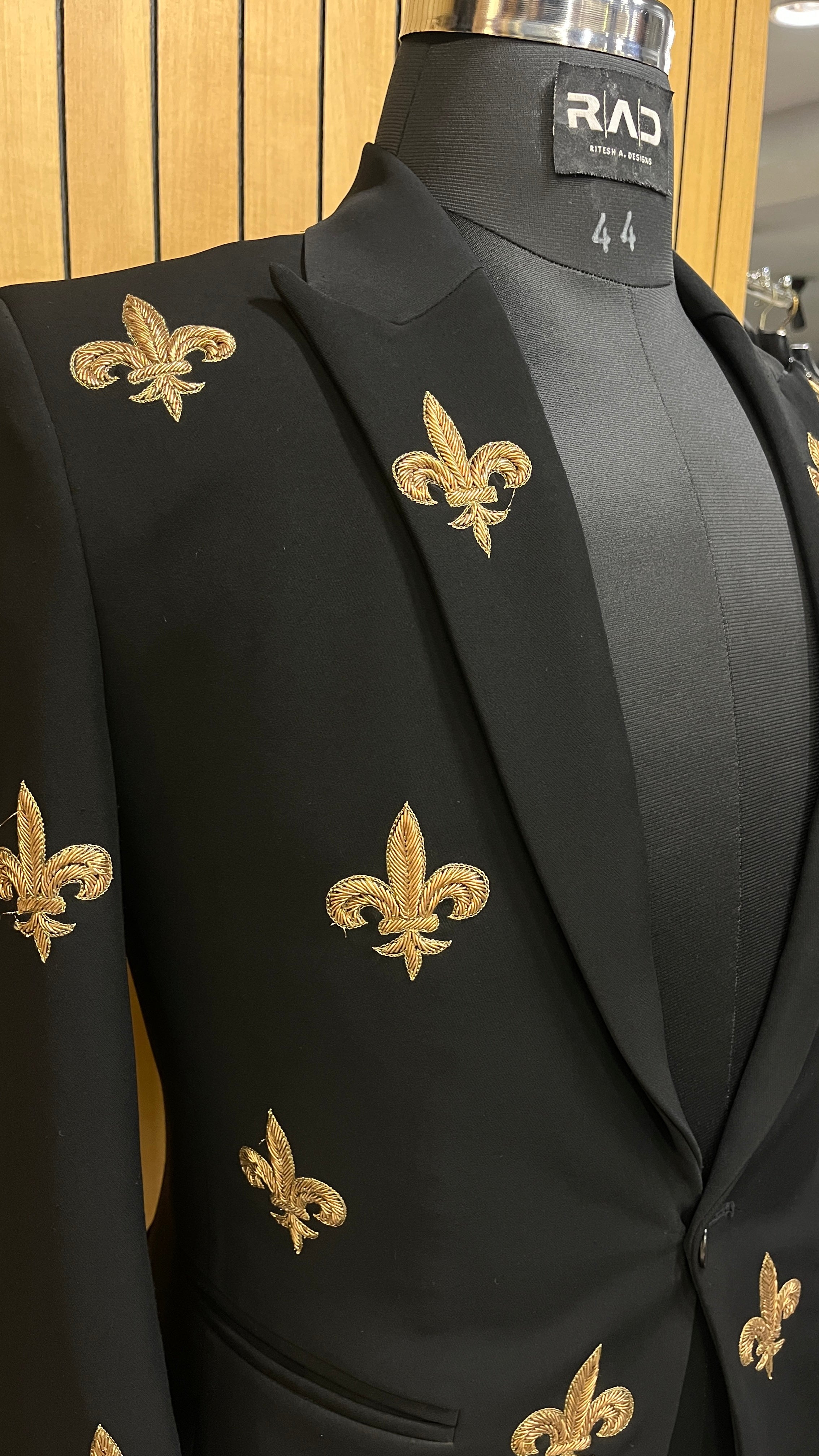 Icon Tuxedo