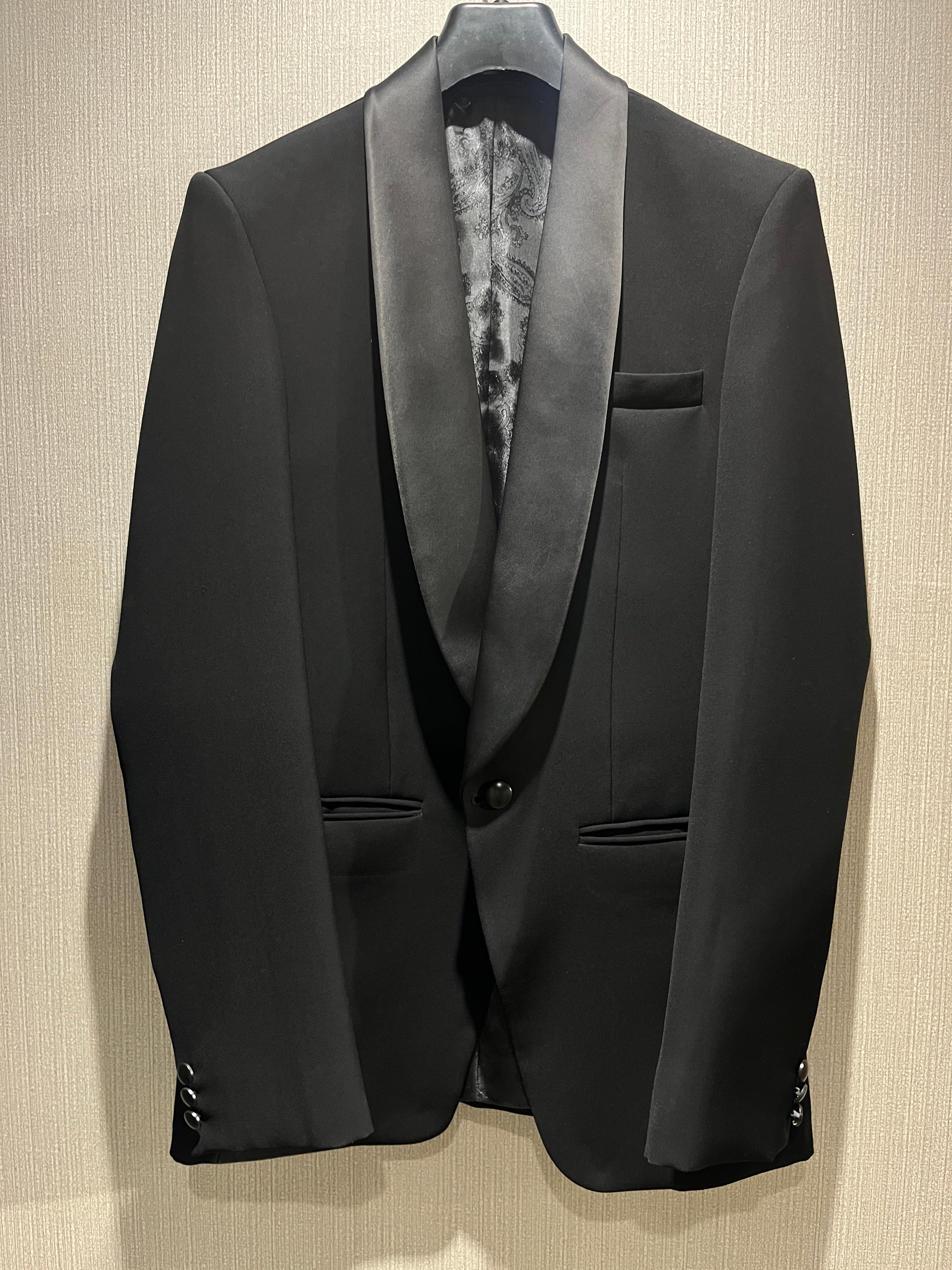 Noble Tuxedo
