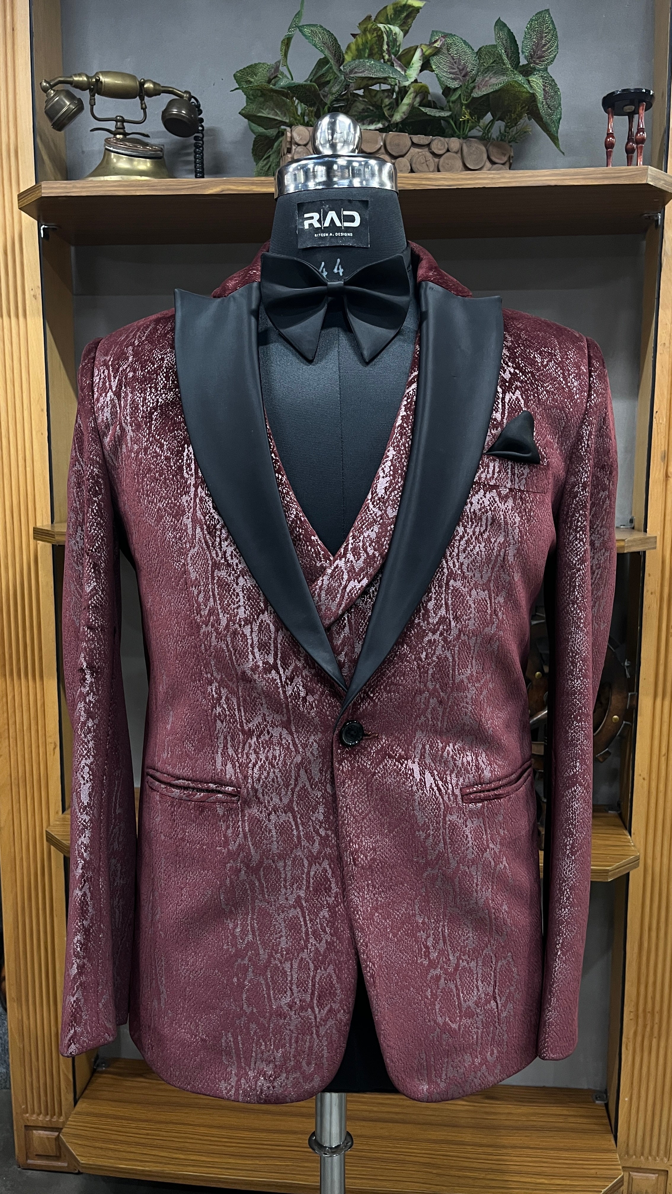 Bordeaux Luxe Tuxedo