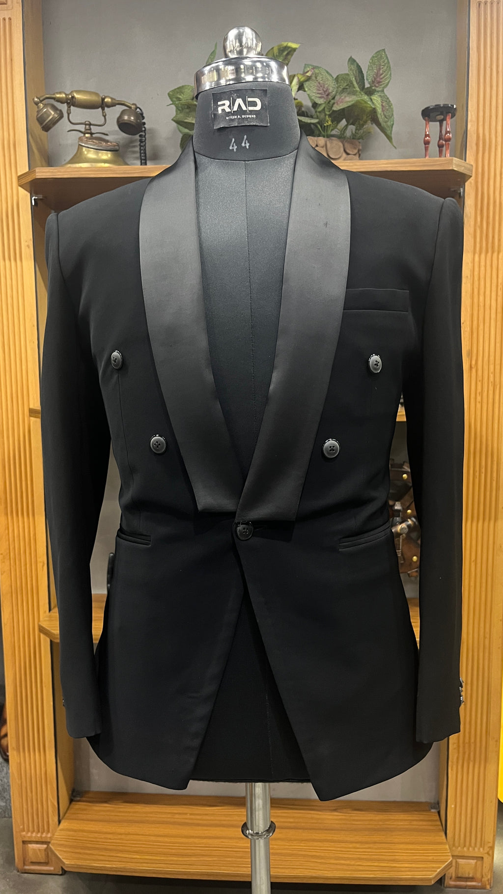 Prestige Noir Tuxedo