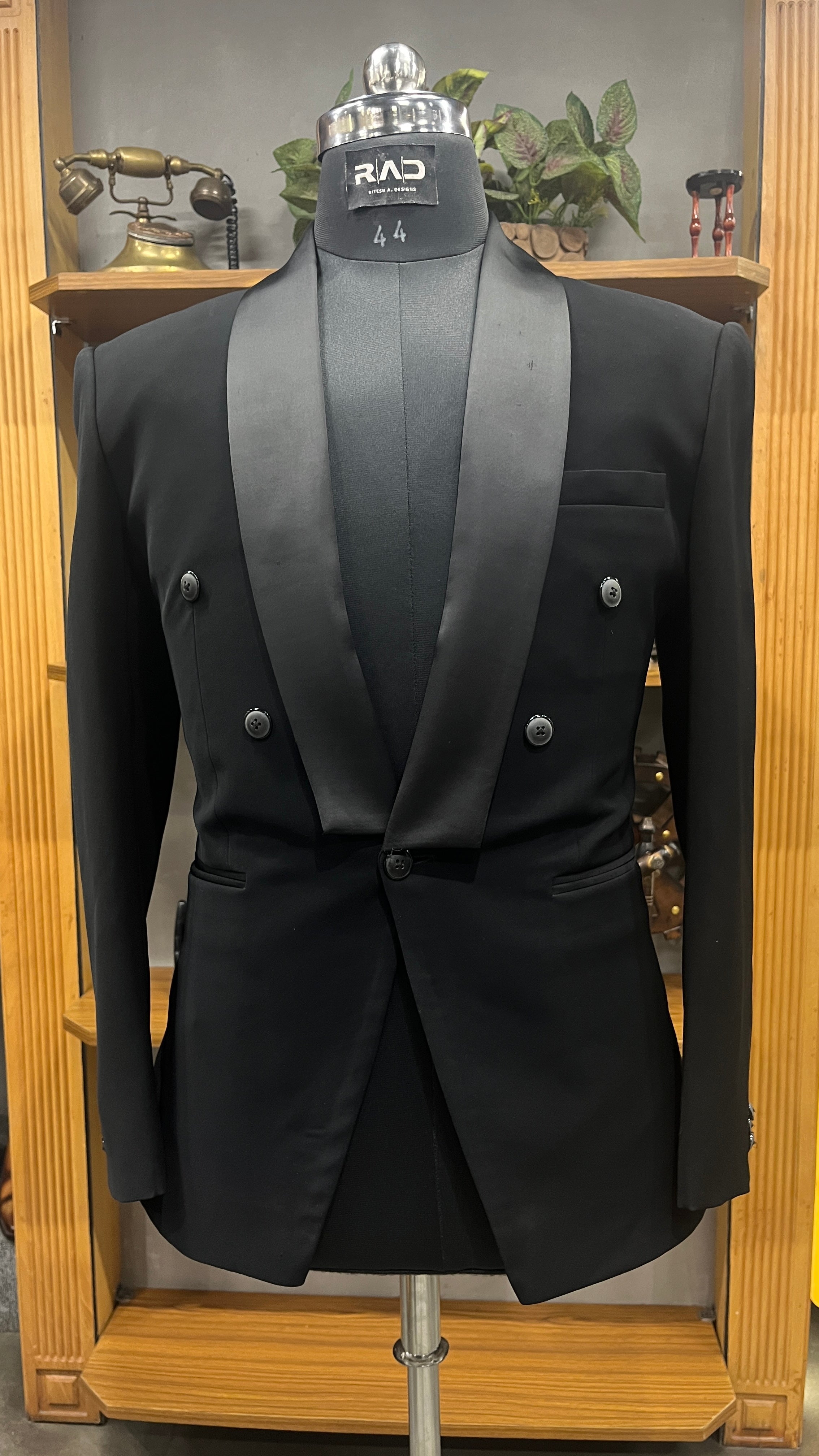 Prestige Noir Tuxedo