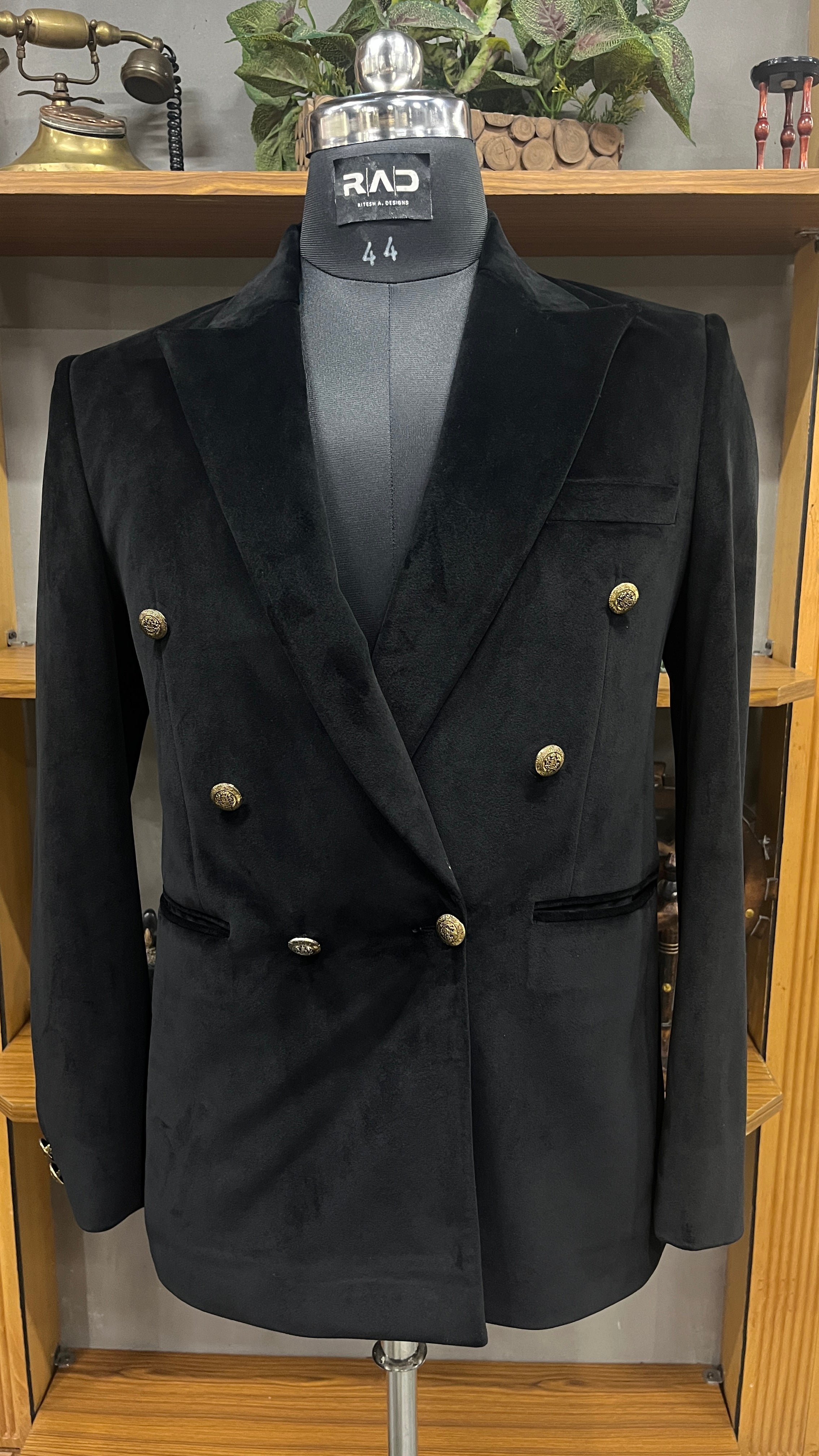 Elite Noir Double-Breasted Tuxedo