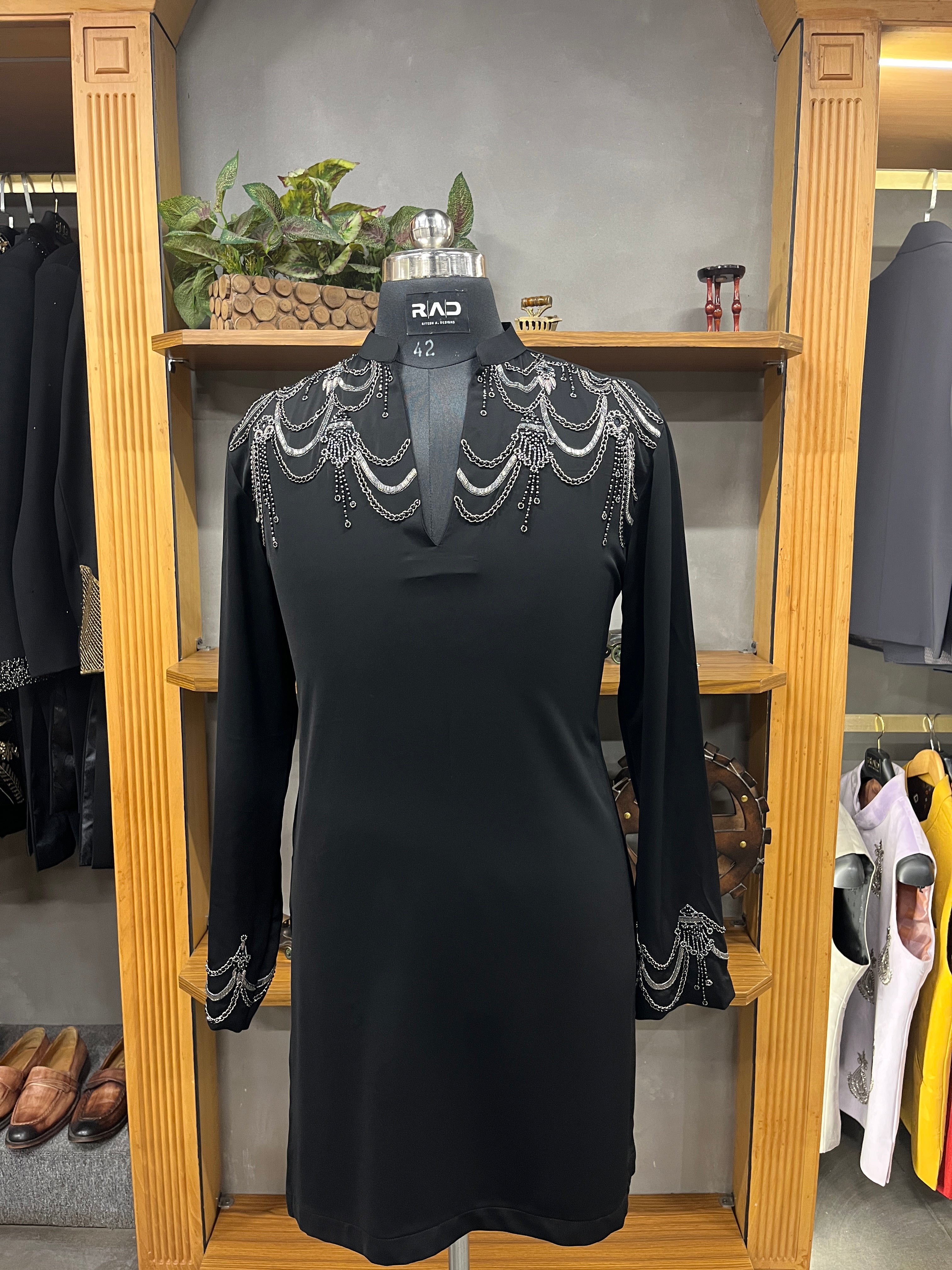Noir Royale Chain Embellished Kurta