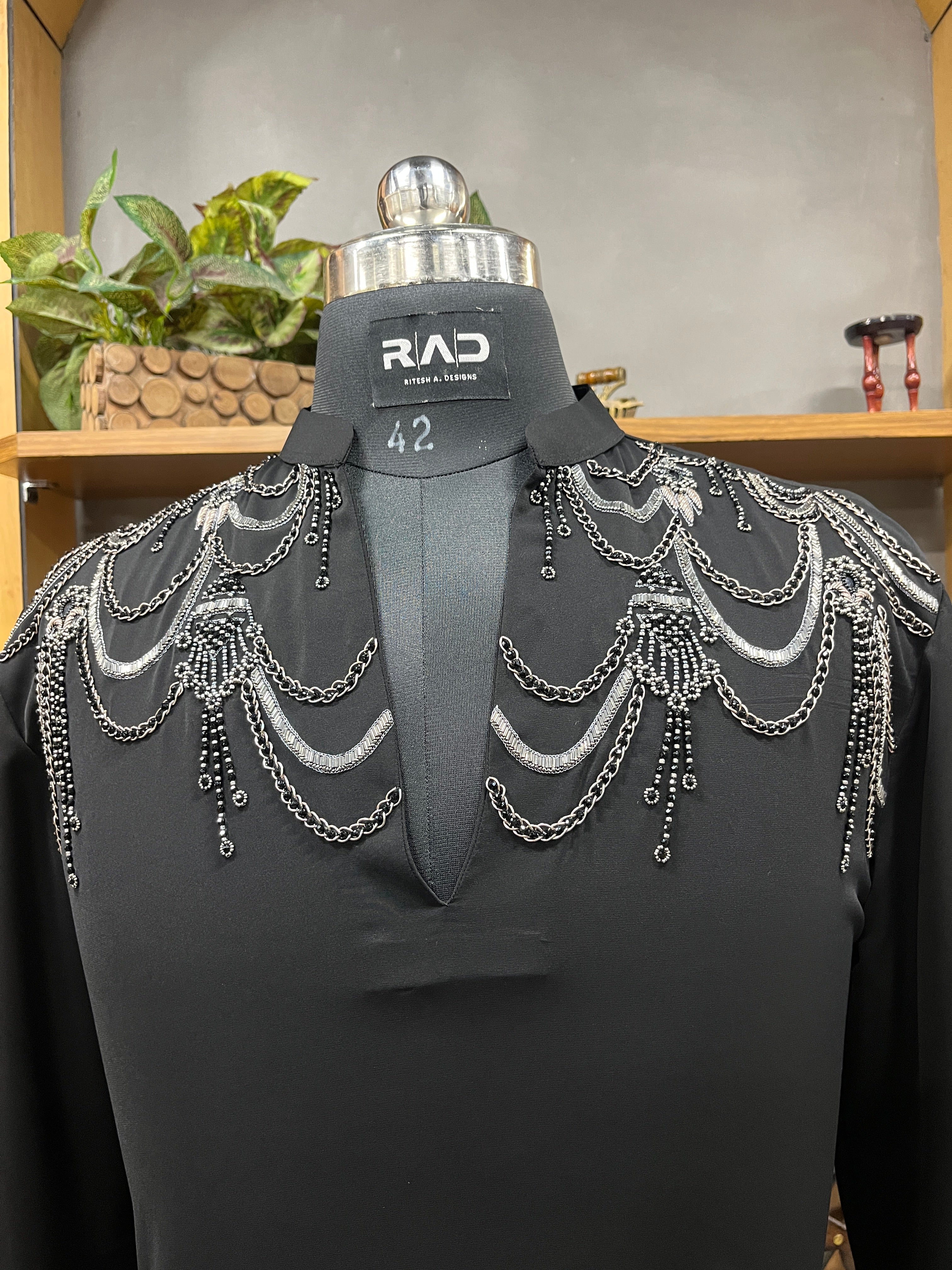 Noir Royale Chain Embellished Kurta