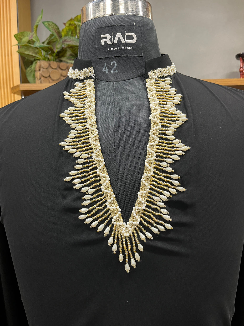 Noir Sultan Tassel Kurta Set
