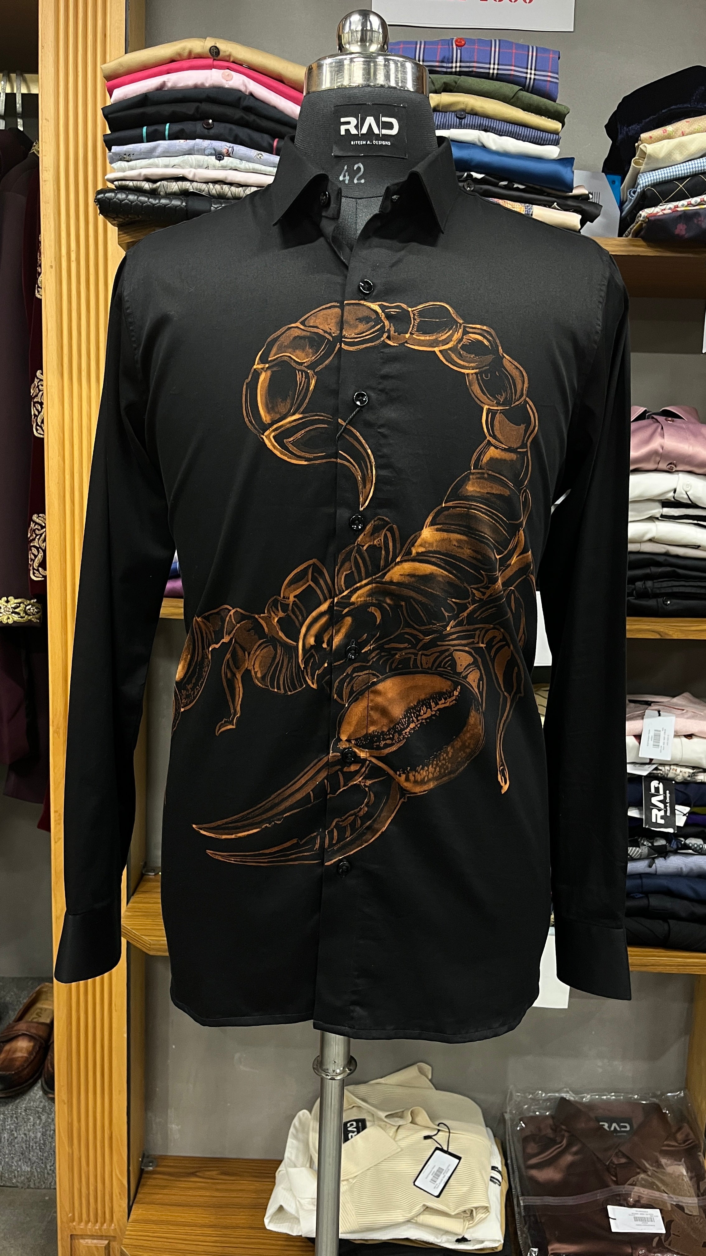 Scorpion Noir- Shirt