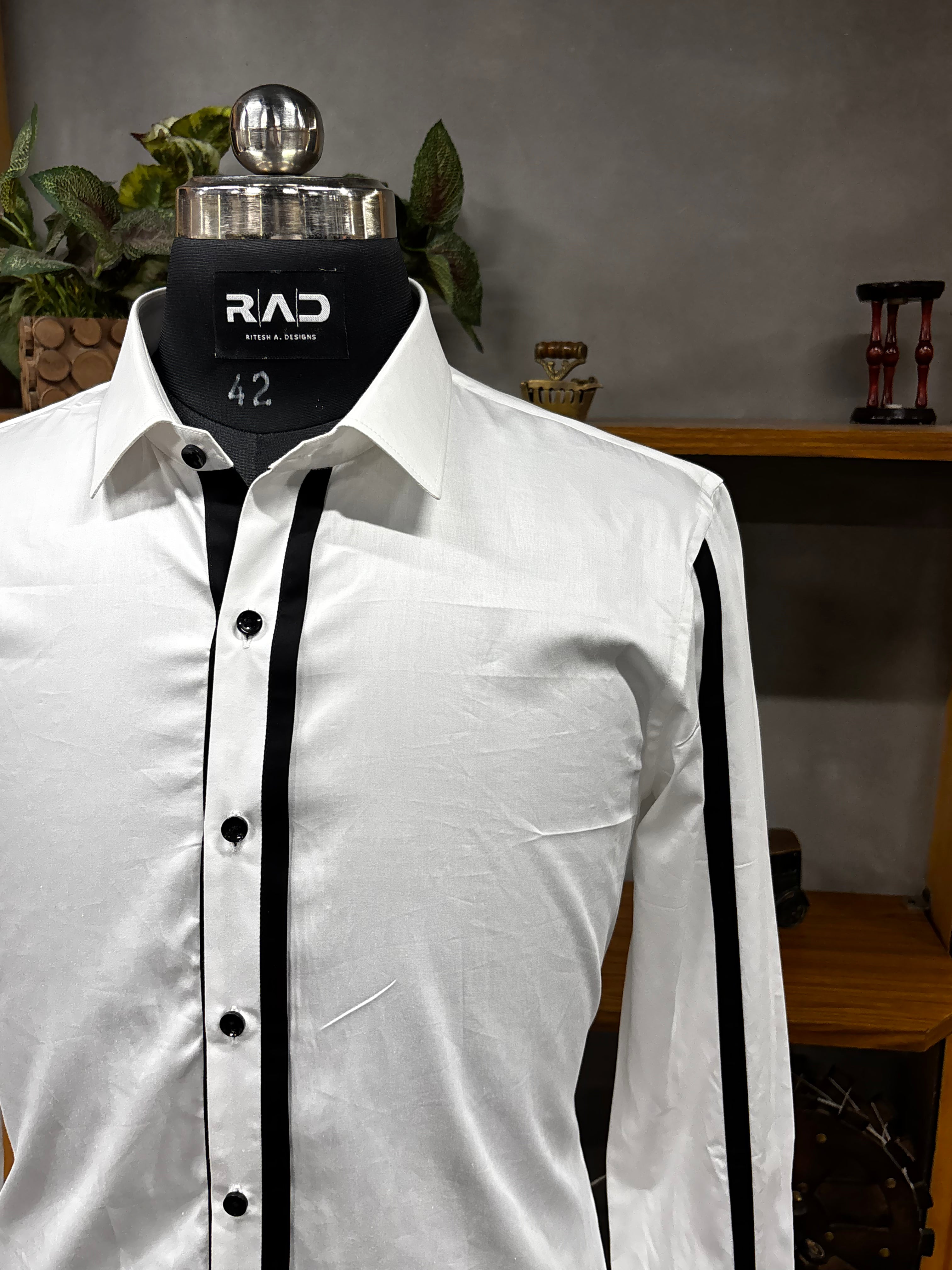 Edge Contrast Shirt