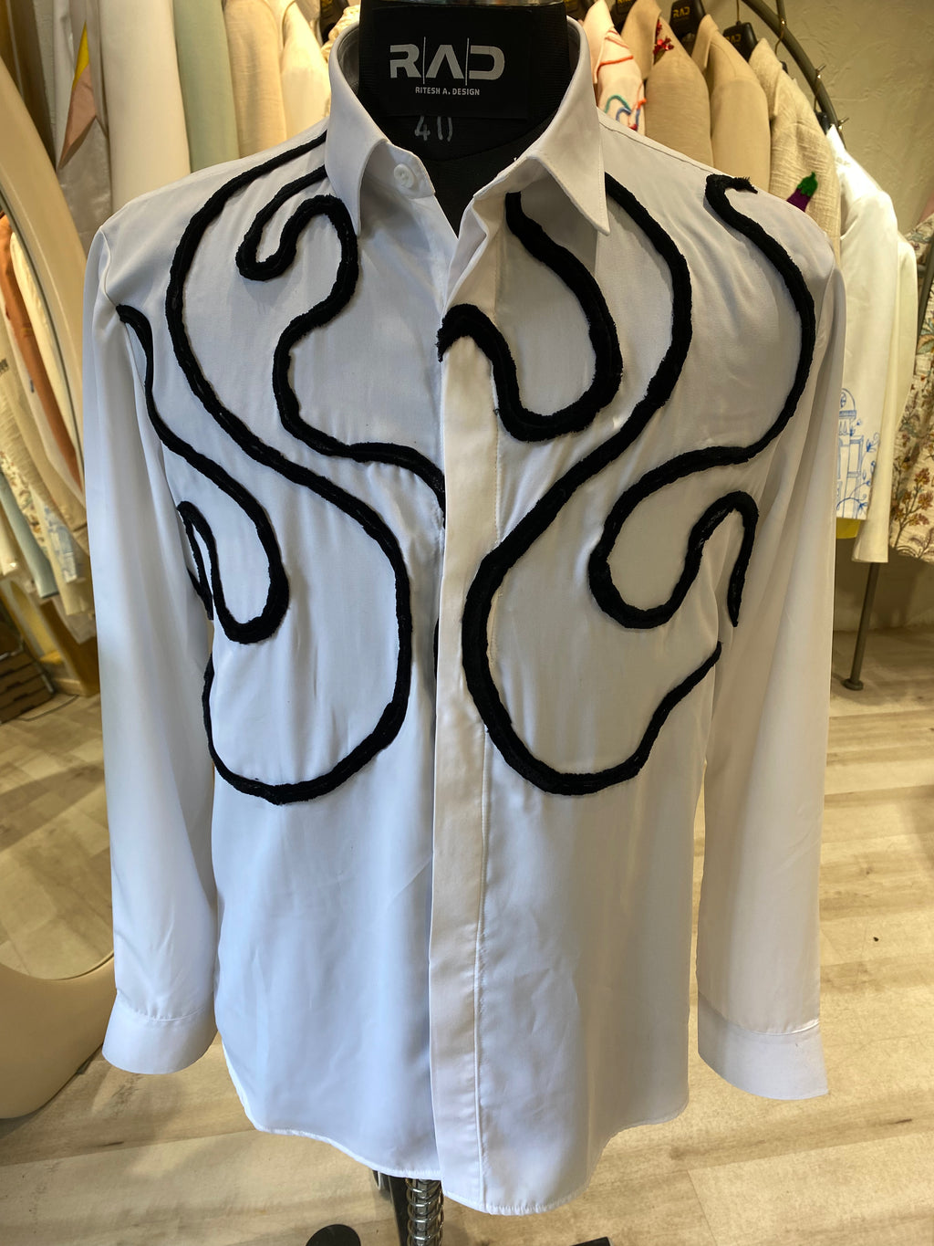 Noir Contour Shirt