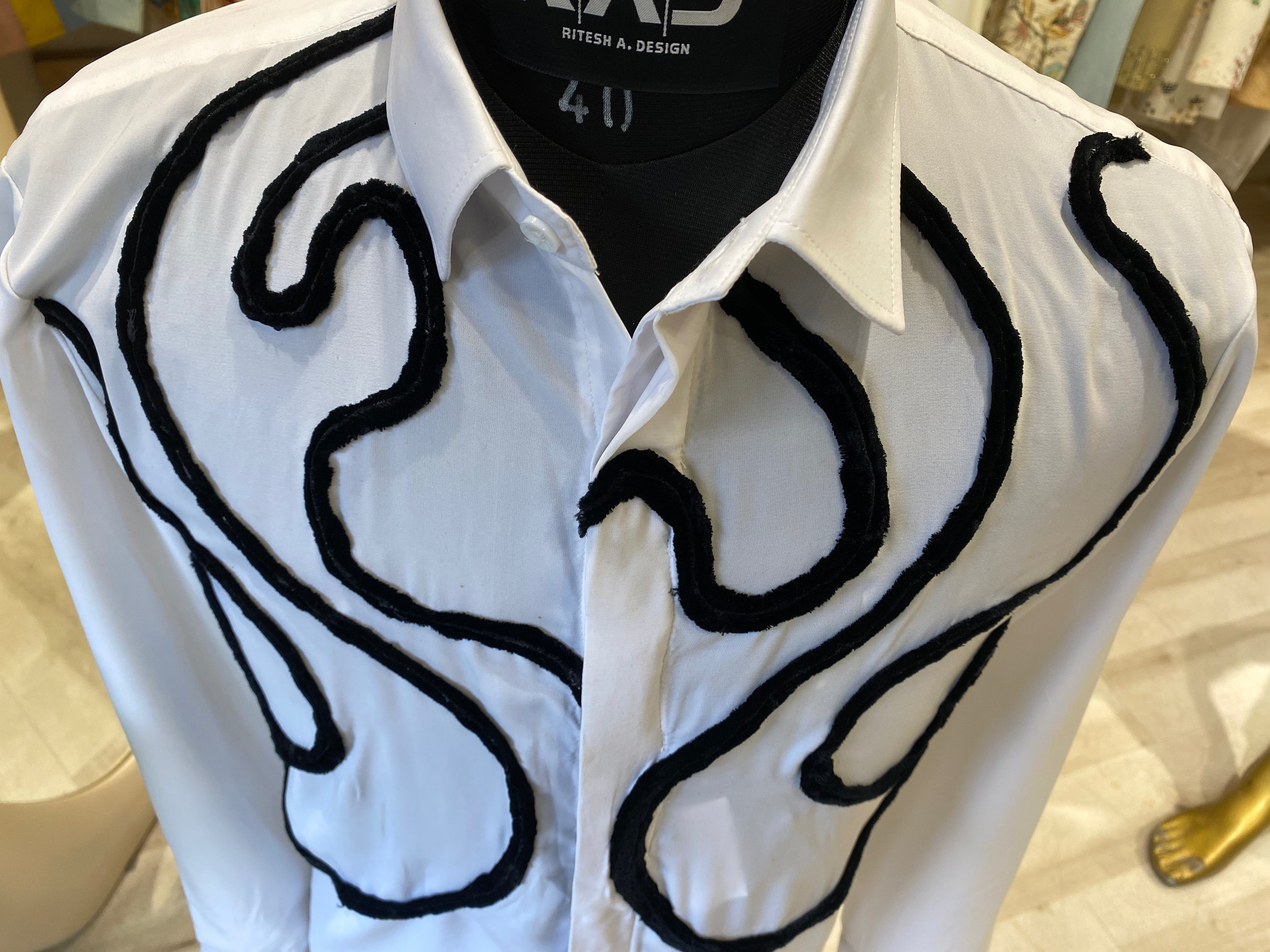 Noir Contour Shirt