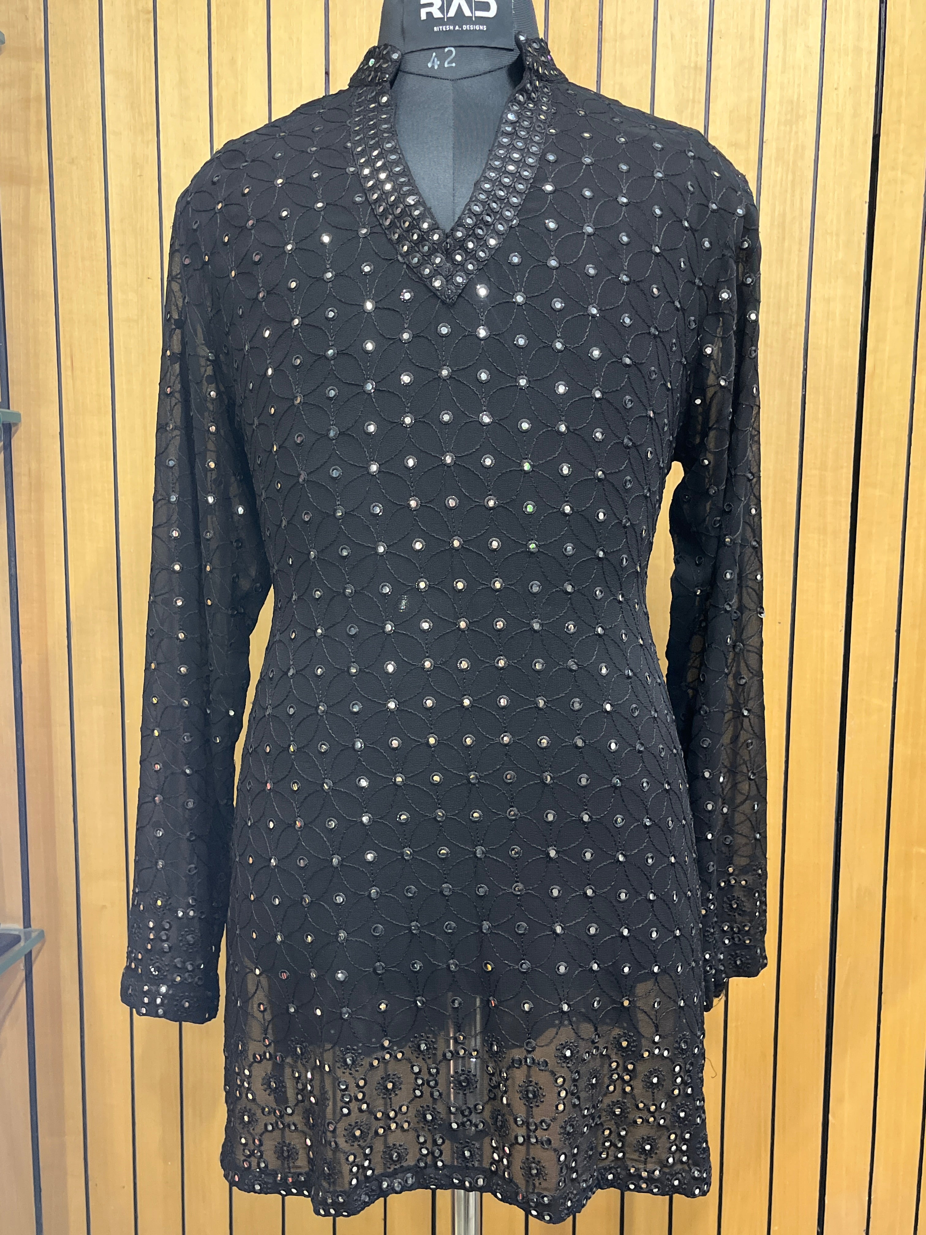 Raven Kurta