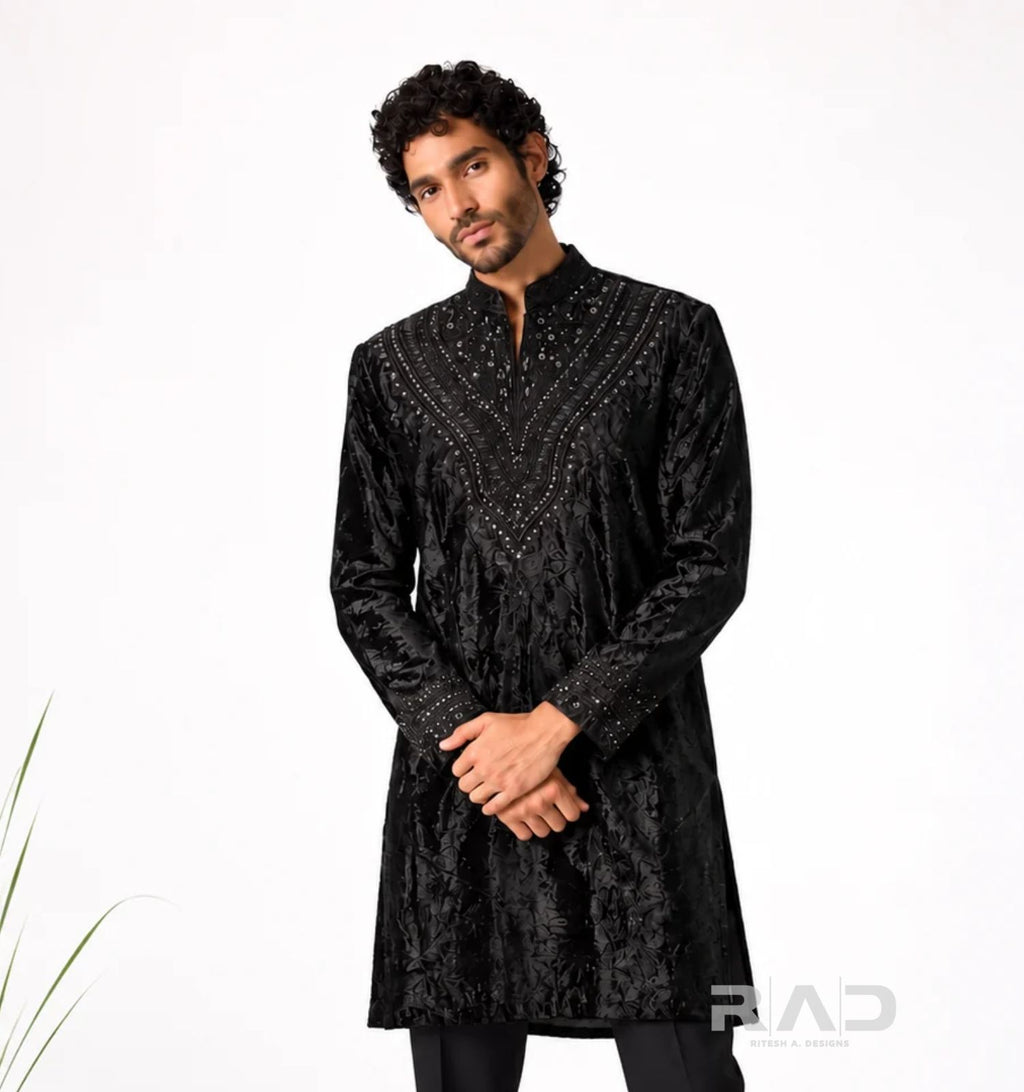Zar-e-Siyah Kurta