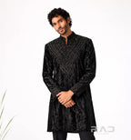 Zar-e-Siyah Kurta